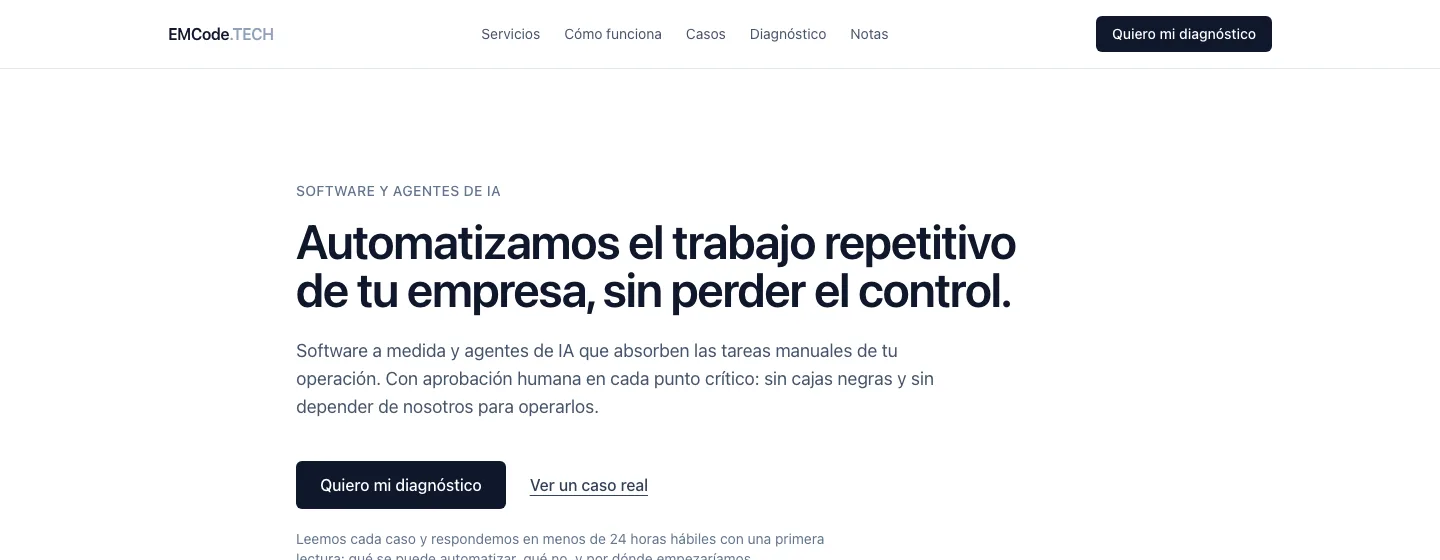 Captura de la portada de emcode.tech en escritorio: cabecera con menú y botón, el titular "Automatizamos el trabajo repetitivo de tu empresa, sin perder el control.", un subtítulo y dos botones.